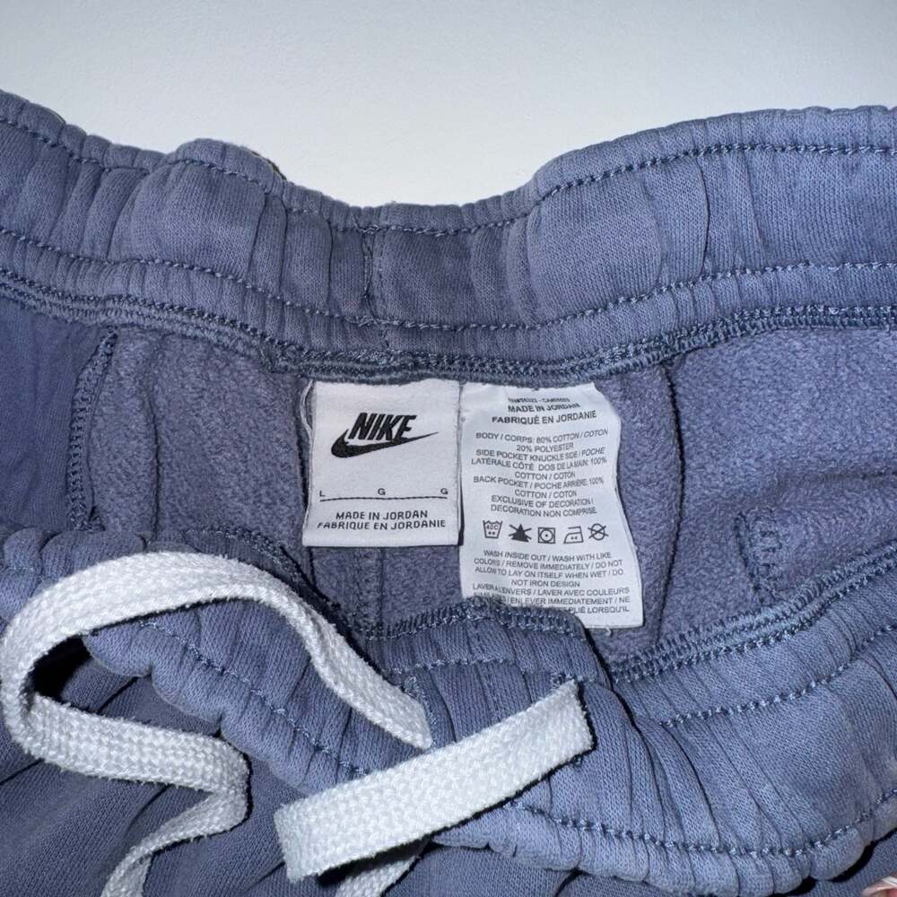 Nike Mens Navy Blue Club Graphic Swoosh Fleece Sweat Shorts Size Large - Picture 5 of 8